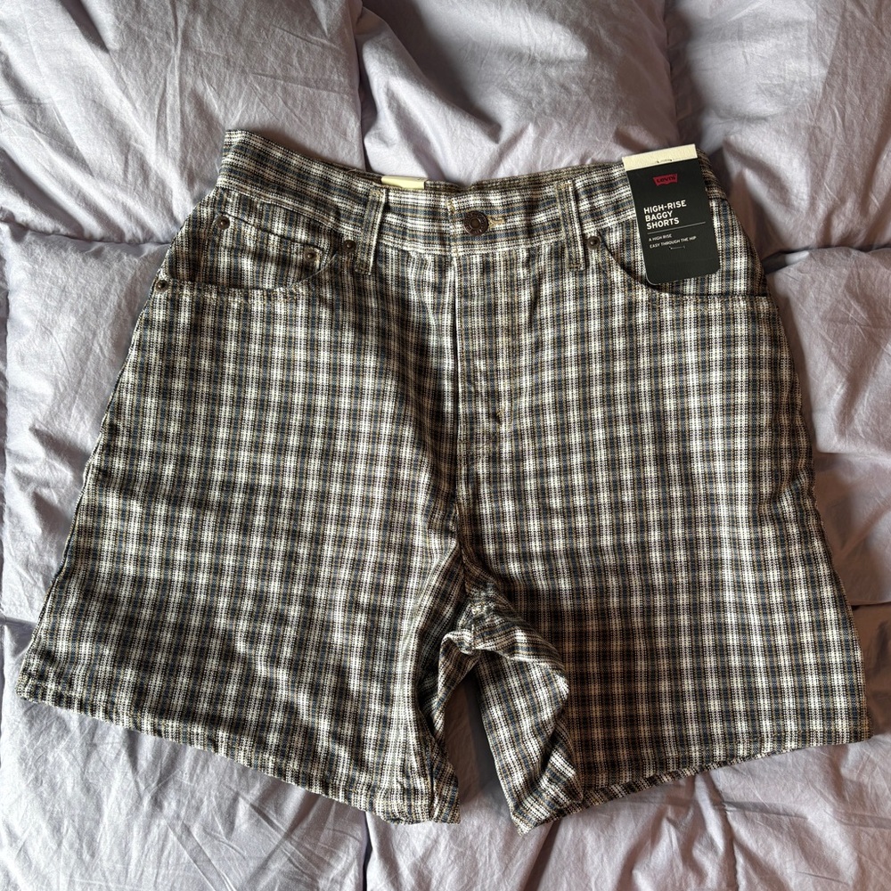Levi’s Plaid High-Rise Baggy Shorts